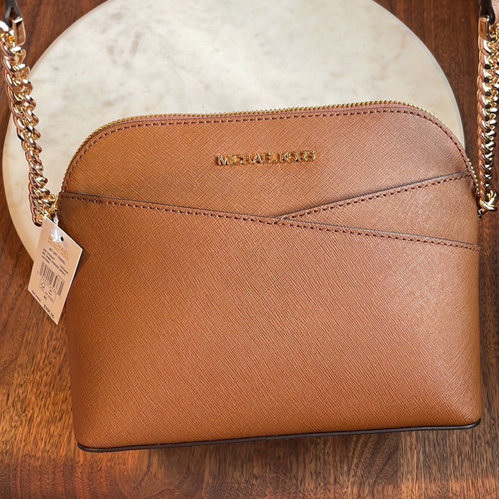 BRAND NEW MICHAEL KORSE CROSSBODY PURSE